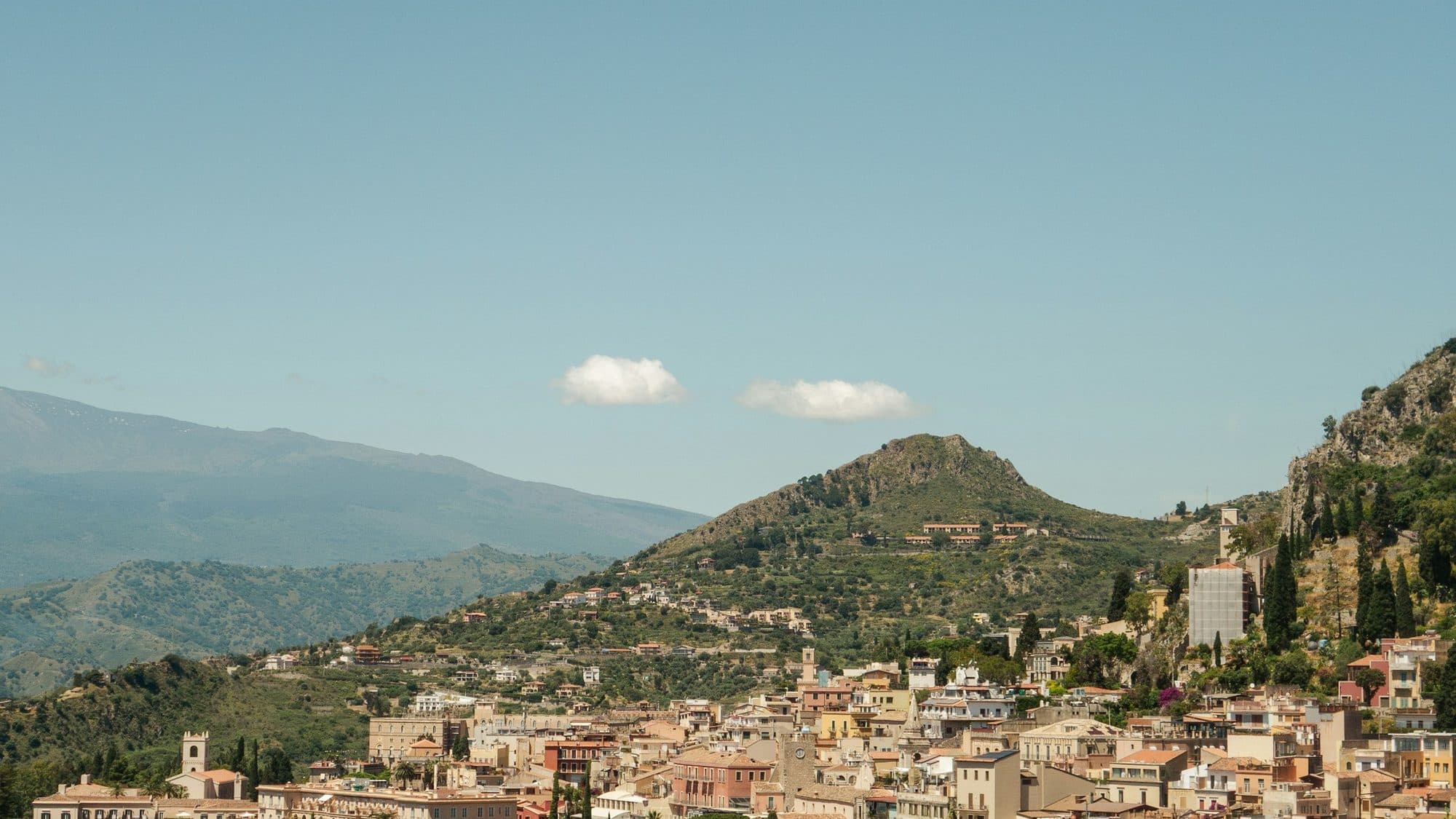 Hai un immobile in Sicilia orientale?